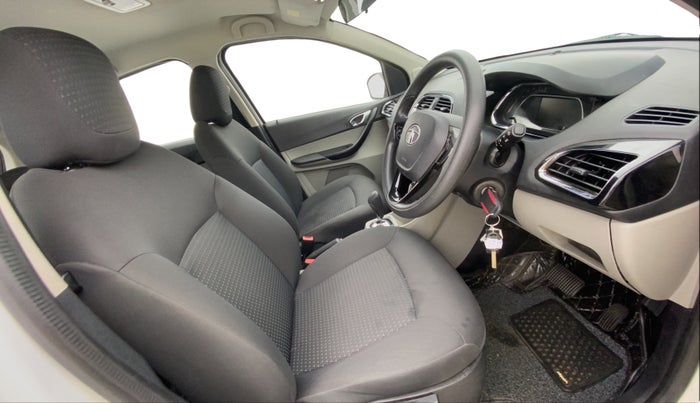 2019 Tata Tiago XZA PLUS DUAL TONE PETROL, Petrol, Automatic, 27,407 km, Right Side Front Door Cabin