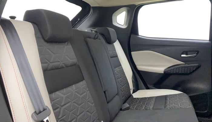 2025 Nissan MAGNITE Tekna B4D 1.0 Petrol MT, Petrol, Manual, 9,264 km, Right Side Rear Door Cabin