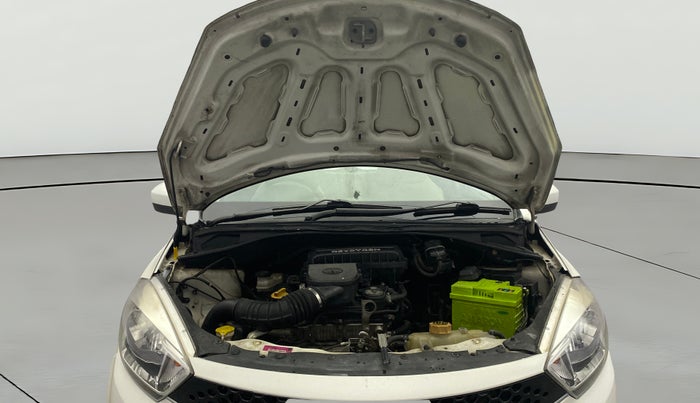 2018 Tata Tiago XT PETROL, Petrol, Manual, 1,49,097 km, Open Bonet