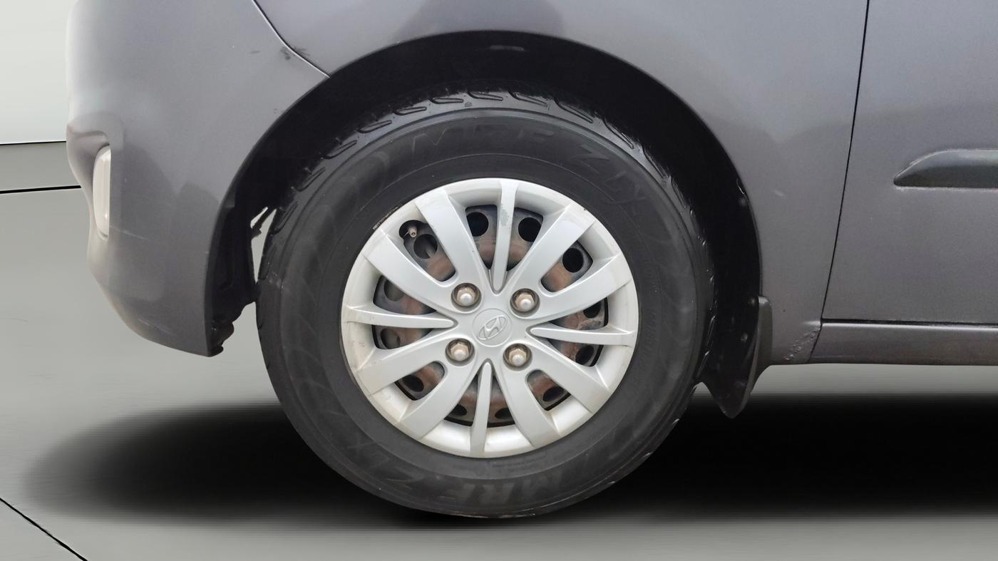 2015 Hyundai i10 SPORTZ 1.1, Petrol, Manual, 1,33,726 km, Left Front Wheel