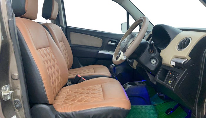 2017 Maruti Wagon R 1.0 LXI CNG, CNG, Manual, 95,496 km, Right Side Front Door Cabin