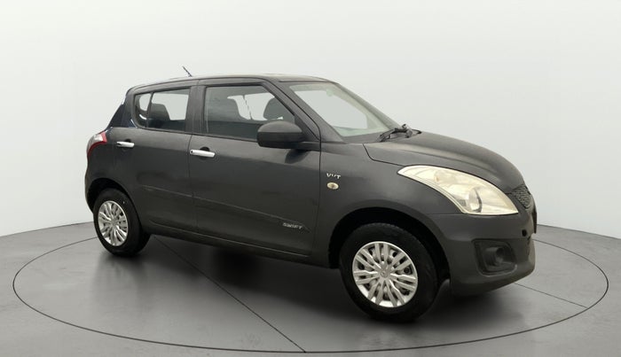 2017 Maruti Swift LXI (O), Petrol, Manual, 38,964 km, Right Front Diagonal