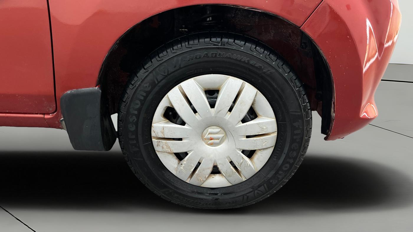 2014 Maruti Alto 800 LXI, Petrol, Manual, 1,00,788 km, Right Front Wheel