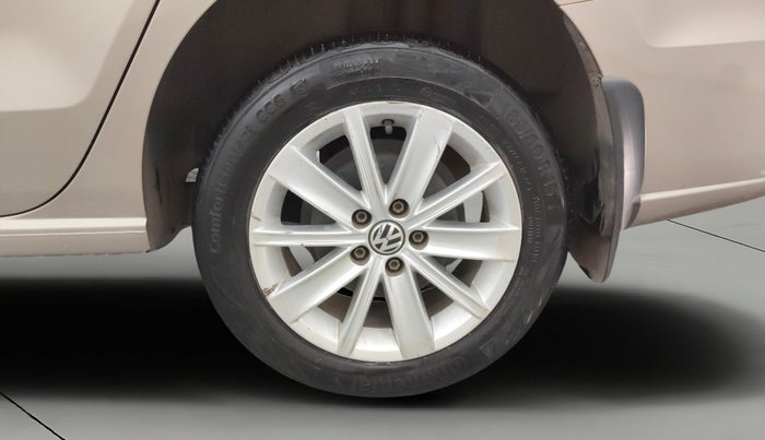 2016 Volkswagen Vento HIGHLINE 1.5 AT, Diesel, Automatic, 86,836 km, Left Rear Wheel