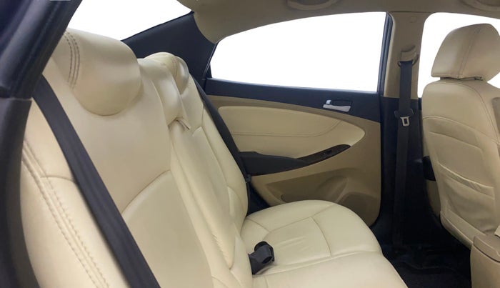 2015 Hyundai Verna FLUIDIC 4S 1.6 VTVT S(O), Petrol, Manual, 67,268 km, Right Side Rear Door Cabin