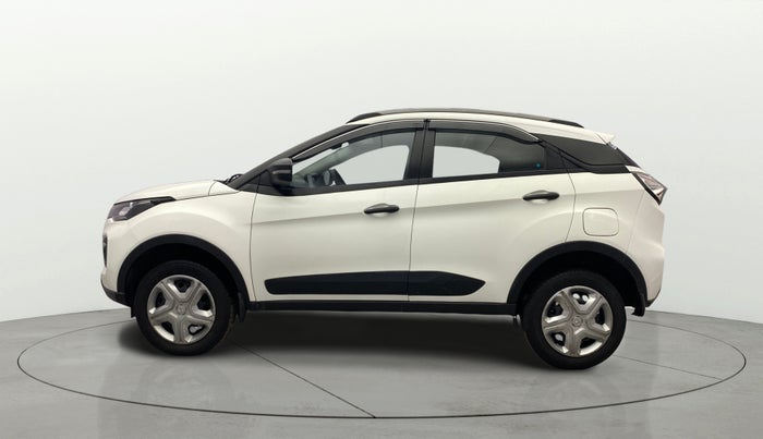 2022 Tata NEXON XM PLUS SUNROOF PETROL, Petrol, Manual, 22,616 km, Left Side