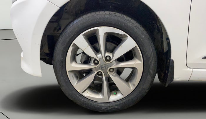 2014 Hyundai Elite i20 SPORTZ 1.2 (O), Petrol, Manual, 67,213 km, Left Front Wheel