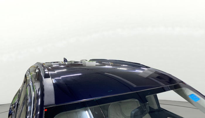 2022 Mahindra XUV700 AX 3 P MT 5 STR, Petrol, Manual, 74,579 km, Roof