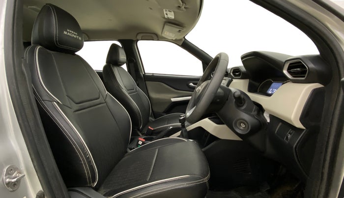 2022 Nissan MAGNITE XL, Petrol, Manual, 71,144 km, Right Side Front Door Cabin