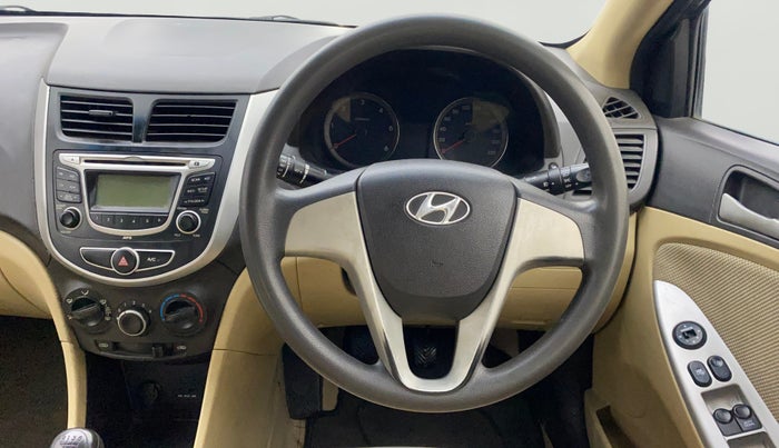 2012 Hyundai Verna FLUIDIC 1.4 CRDI, Diesel, Manual, 1,35,592 km, Steering Wheel Close Up