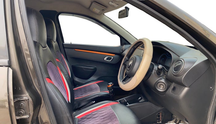 2020 Renault Kwid CLIMBER 1.0 (O), Petrol, Manual, 33,217 km, Right Side Front Door Cabin