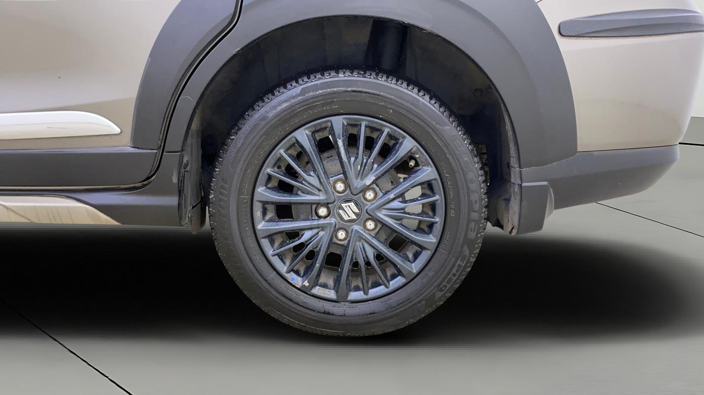 2021 Maruti XL6 ALPHA MT, Petrol, Manual, 28,412 km, Left Rear Wheel