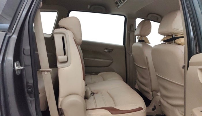 2017 Maruti Ertiga VXI CNG, CNG, Manual, 68,349 km, Right Side Rear Door Cabin