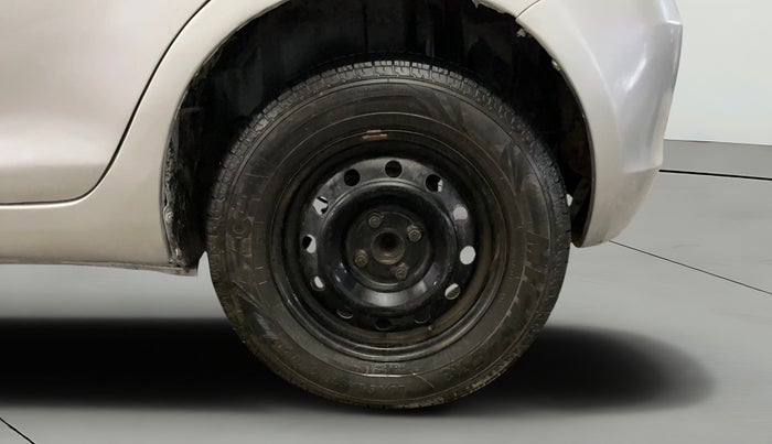 2016 Maruti Swift VXI, Petrol, Manual, 1,05,678 km, Left Rear Wheel