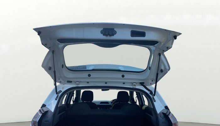 2019 Tata NEXON XMA DIESEL, Diesel, Automatic, 1,18,349 km, Boot Door Open