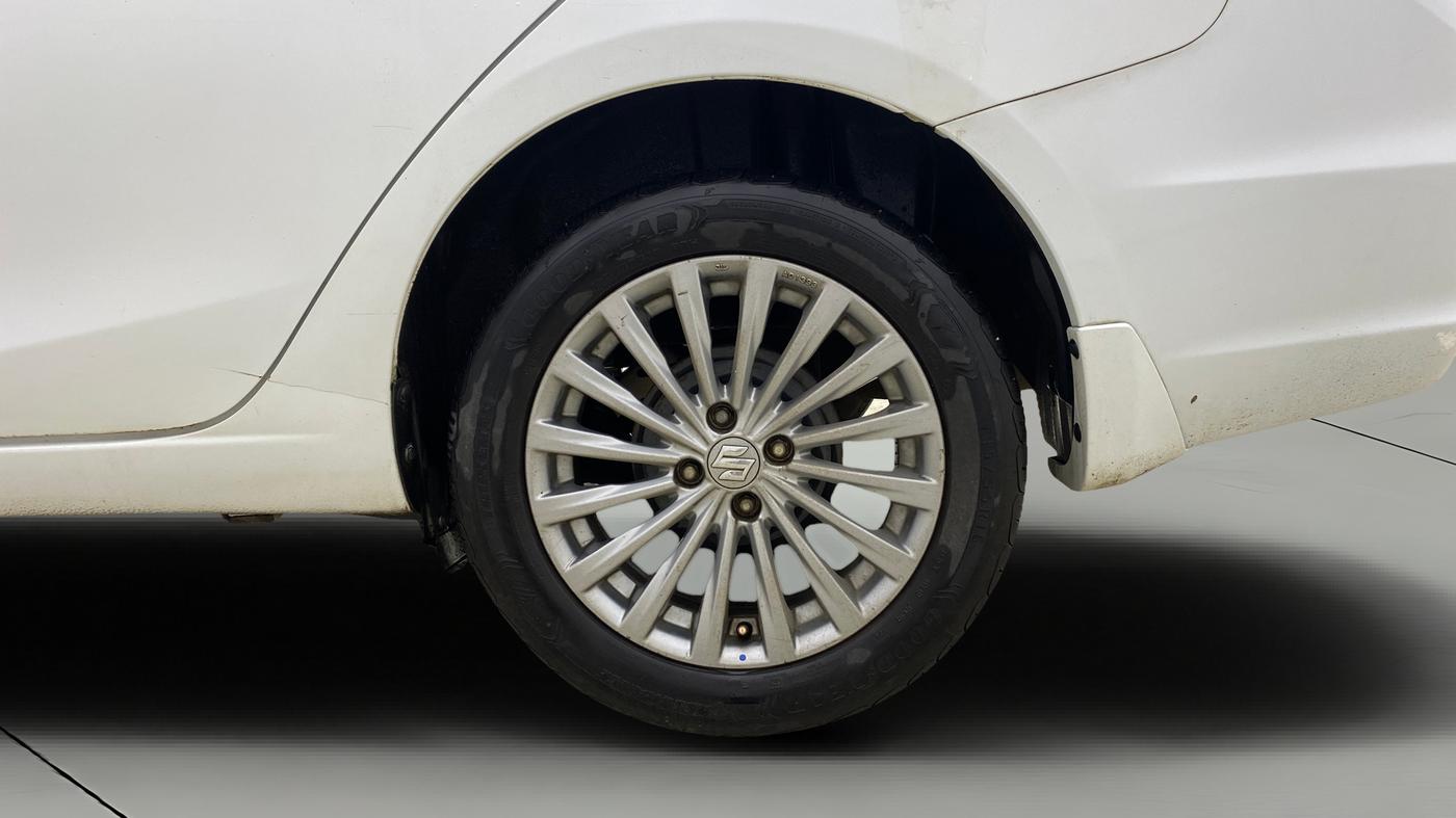 2016 Maruti Ciaz ZXI+, Petrol, Manual, 66,270 km, Left Rear Wheel