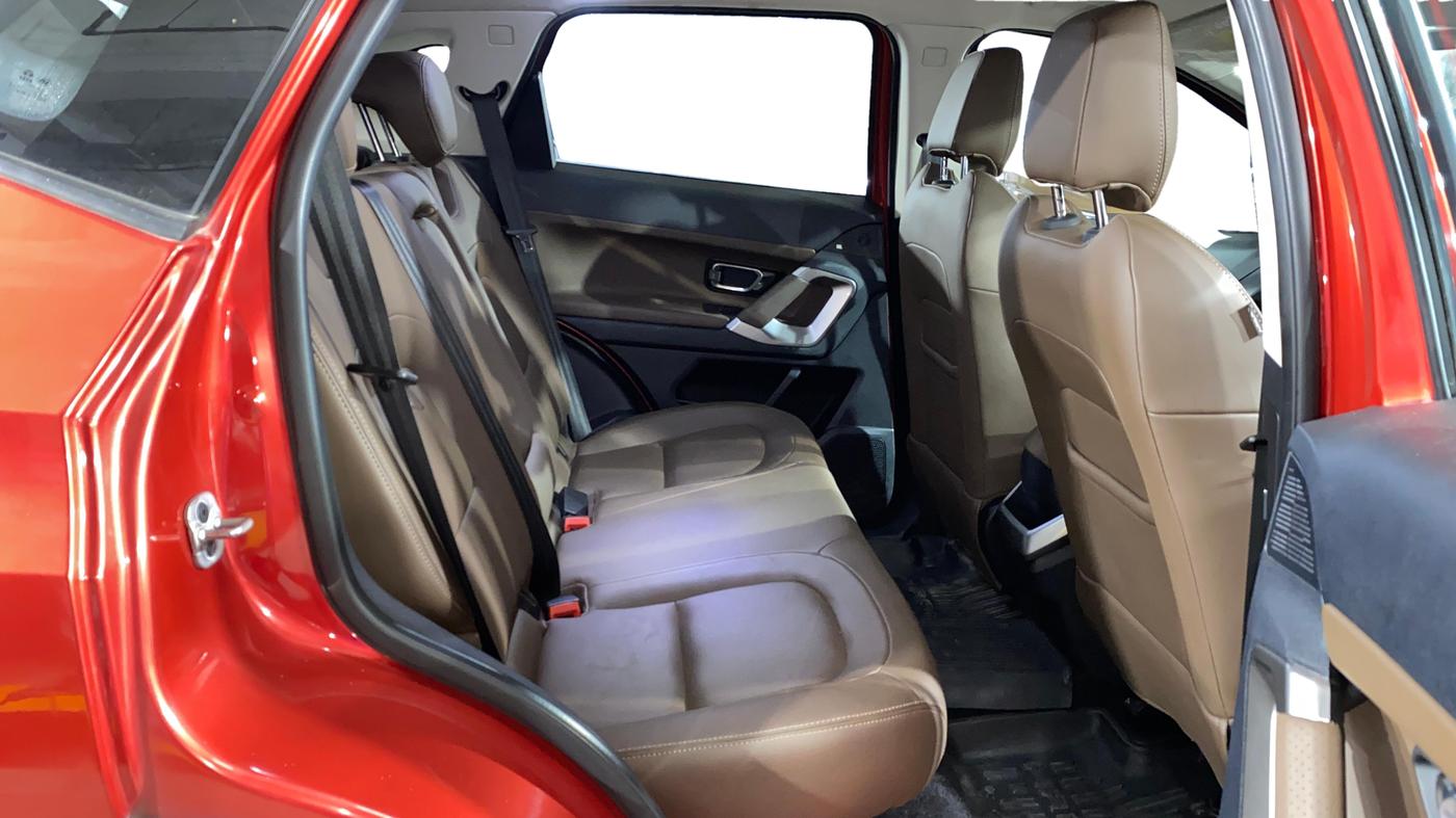 2020 Tata Harrier XZA PLUS 2.0L DUAL TONE, Diesel, Automatic, 13,056 km, Right Side Rear Door Cabin