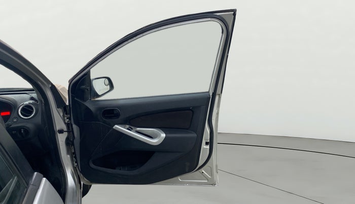 2012 Ford Figo TITANIUM 1.2 PETROL, Petrol, Manual, 66,507 km, RHS Front Door