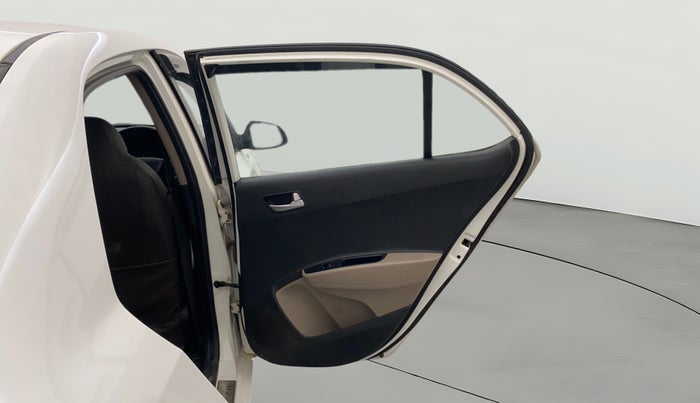 2016 Hyundai Xcent S 1.2, Petrol, Manual, 64,637 km, RHS Rear Door