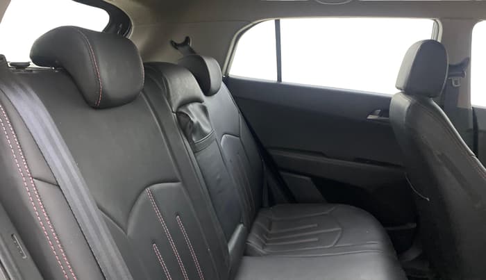2016 Hyundai Creta SX PLUS 1.6 PETROL, Petrol, Manual, 41,996 km, Right Side Rear Door Cabin
