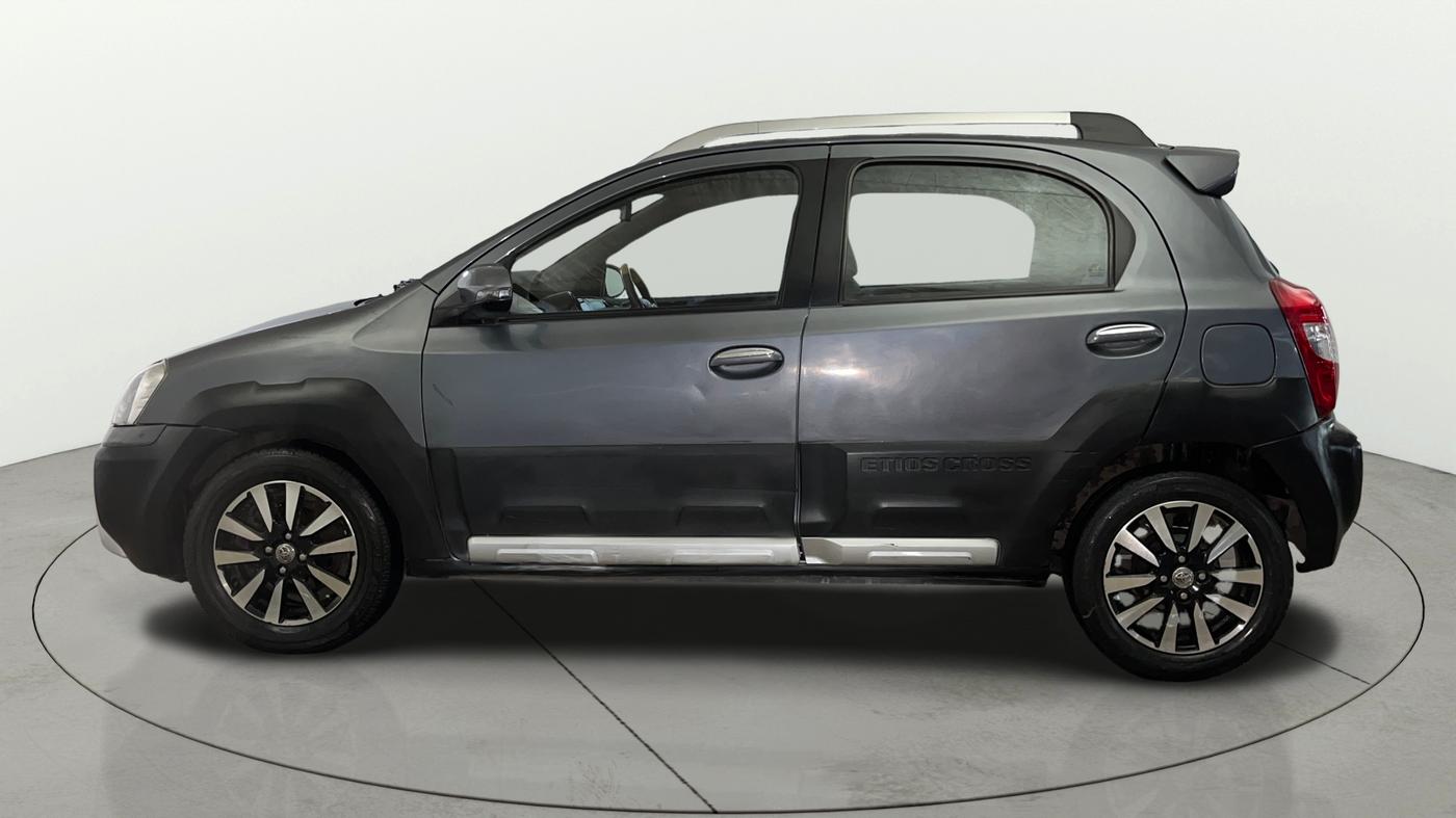 2014 Toyota Etios CROSS 1.5 V, Petrol, Manual, 66,631 km, Left Side