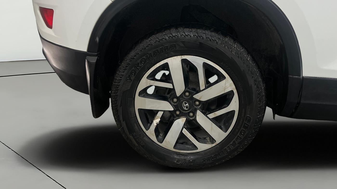 2023 Tata Harrier XZ PLUS 2.0L DUAL TONE, Diesel, Manual, 1,12,783 km, Right Rear Wheel