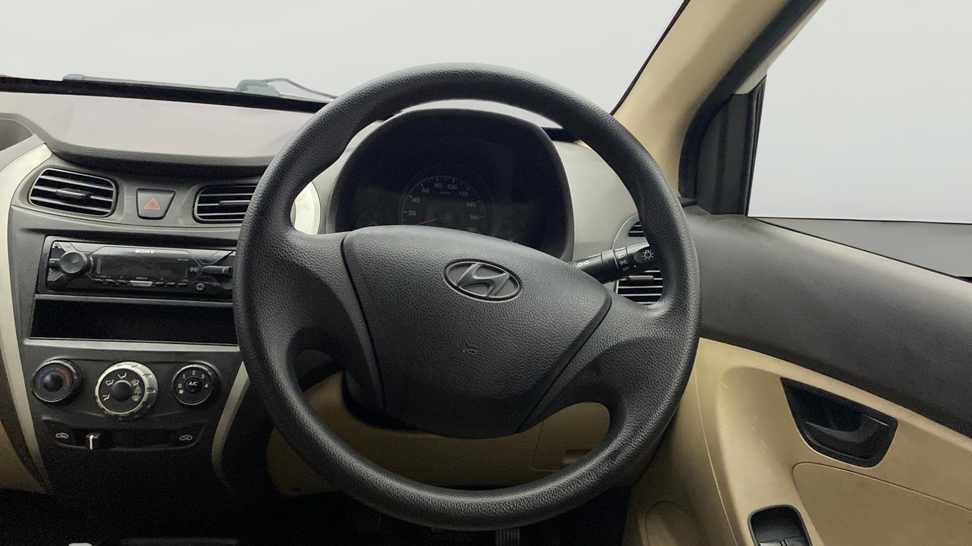 2018 Hyundai Eon ERA +, Petrol, Manual, 73,711 km, Steering Wheel Close Up