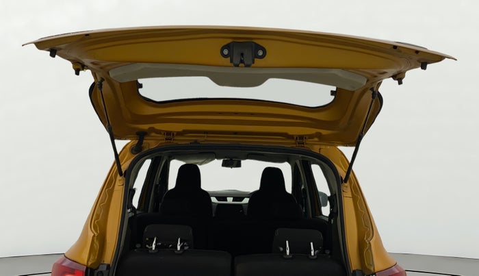 2020 Renault TRIBER RXZ AMT, Petrol, Automatic, 37,499 km, Boot Door Open