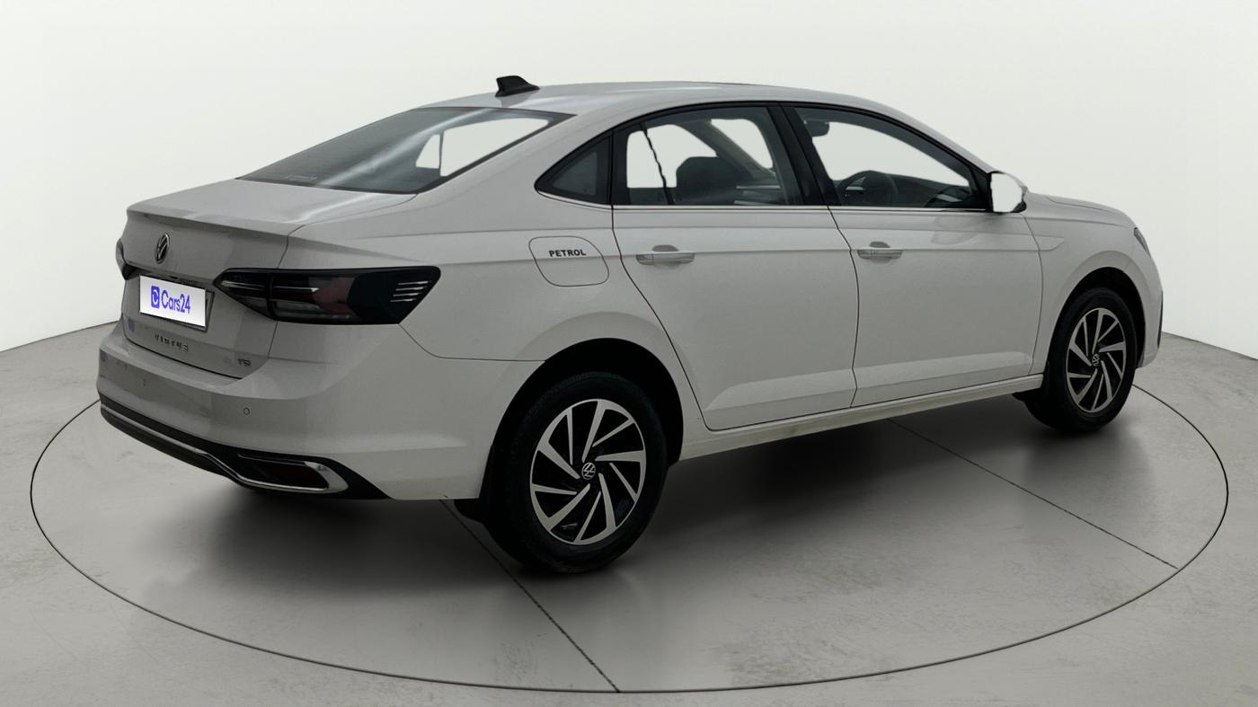 2023 Volkswagen VIRTUS TOPLINE TSI 1.0 MT, Petrol, Manual, 30,202 km, Right Back Diagonal