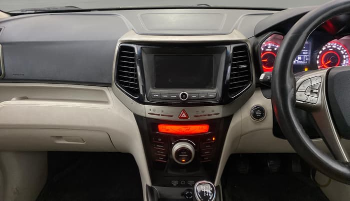 2021 Mahindra XUV300 W8 1.2 PETROL, Petrol, Manual, 50,918 km, Air Conditioner
