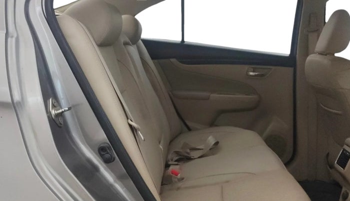 2018 Maruti Ciaz ZETA DIESEL 1.3, Diesel, Manual, 81,188 km, Right Side Rear Door Cabin