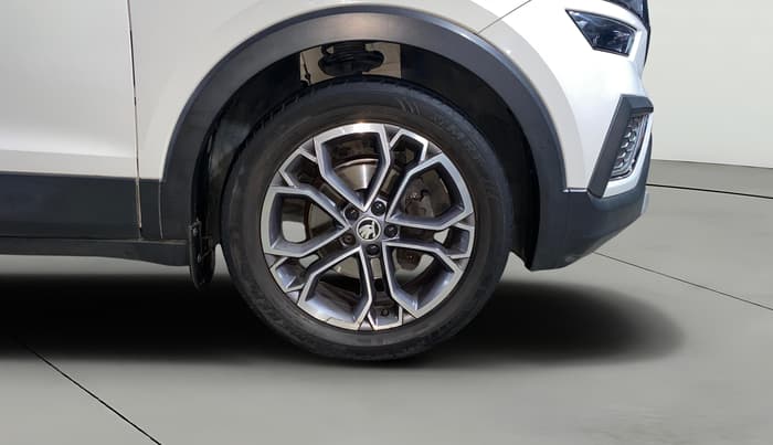 2021 Skoda KUSHAQ STYLE 1.0L TSI AT, Petrol, Automatic, 26,533 km, Right Front Wheel