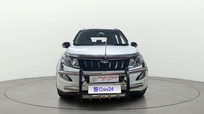 2017 Mahindra XUV500 W6, Diesel, Manual, 1,38,572 km, Front