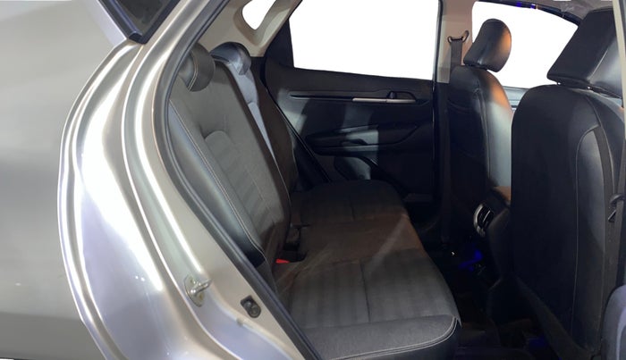 2022 KIA SONET HTK PLUS 1.2, Petrol, Manual, 55,705 km, Right Side Rear Door Cabin