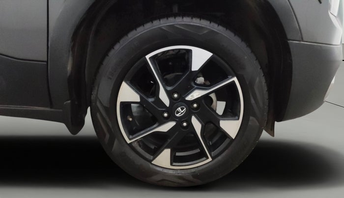 2023 Tata PUNCH CREATIVE  MT, Petrol, Manual, 14,073 km, Right Front Wheel