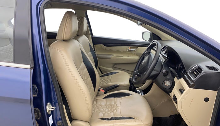 2017 Maruti Ciaz DELTA 1.4 MT PETROL, CNG, Manual, 1,21,751 km, Right Side Front Door Cabin