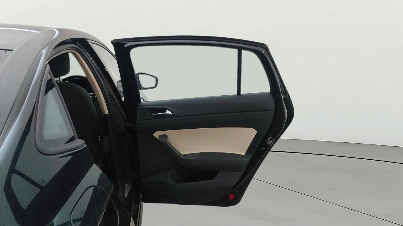 2025 Skoda SLAVIA Sportline 1.0L TSI AT, Petrol, Automatic, 2,384 km, RHS Rear Door
