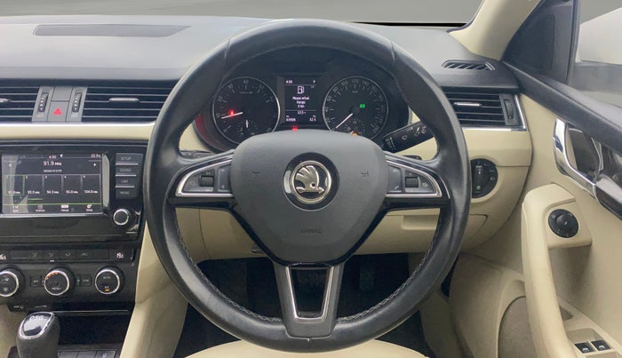 2016 Skoda Octavia STYLE PLUS AT 1.8 TSI, Petrol, Automatic, 63,863 km, Steering Wheel Close Up