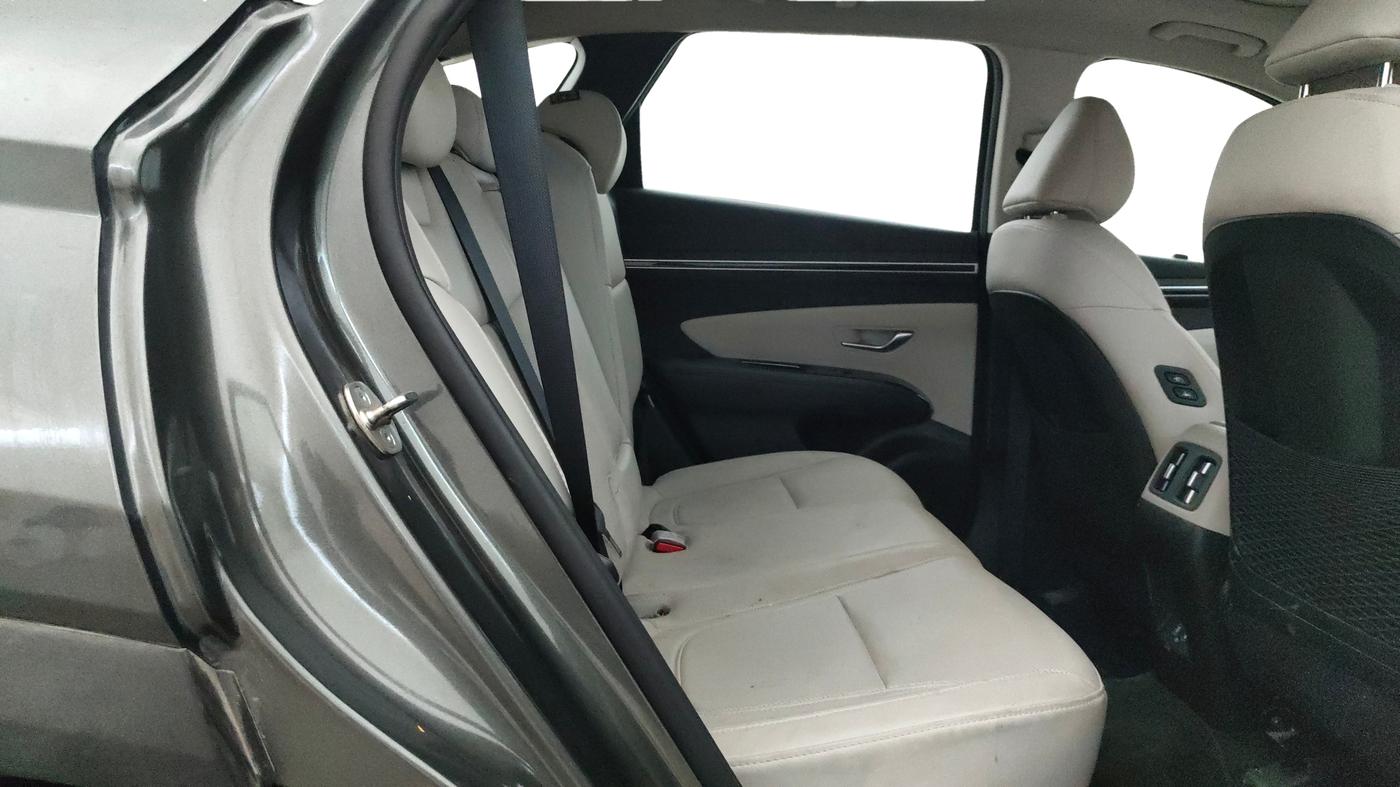 2024 Hyundai Tucson SIGNATURE 2.0 AT PETROL, Petrol, Automatic, 31,495 km, Right Side Rear Door Cabin