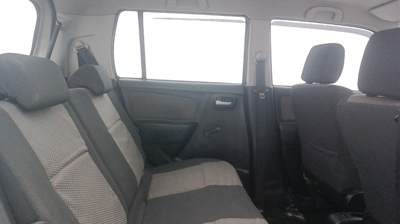 2015 Maruti Wagon R 1.0 LXI, Petrol, Manual, 1,05,123 km, Right Side Rear Door Cabin