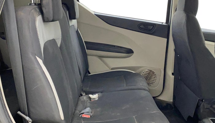 2022 Renault TRIBER RXL MT, Petrol, Manual, 68,363 km, Right Side Rear Door Cabin