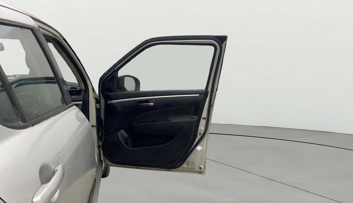 2013 Maruti Swift ZXI, Petrol, Manual, 79,475 km, RHS Front Door