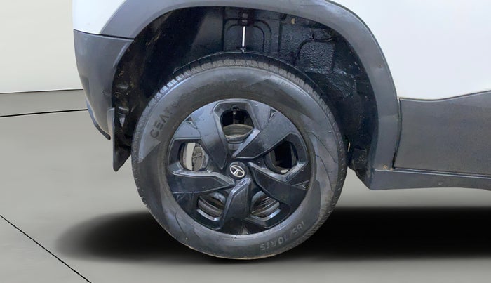 2022 Tata PUNCH ACCOMPLISHED MT, CNG, Manual, 74,630 km, Right Rear Wheel