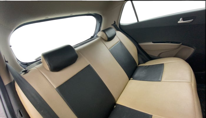 2016 Hyundai Grand i10 ASTA 1.2 KAPPA VTVT, Petrol, Manual, 35,166 km, Right Side Rear Door Cabin