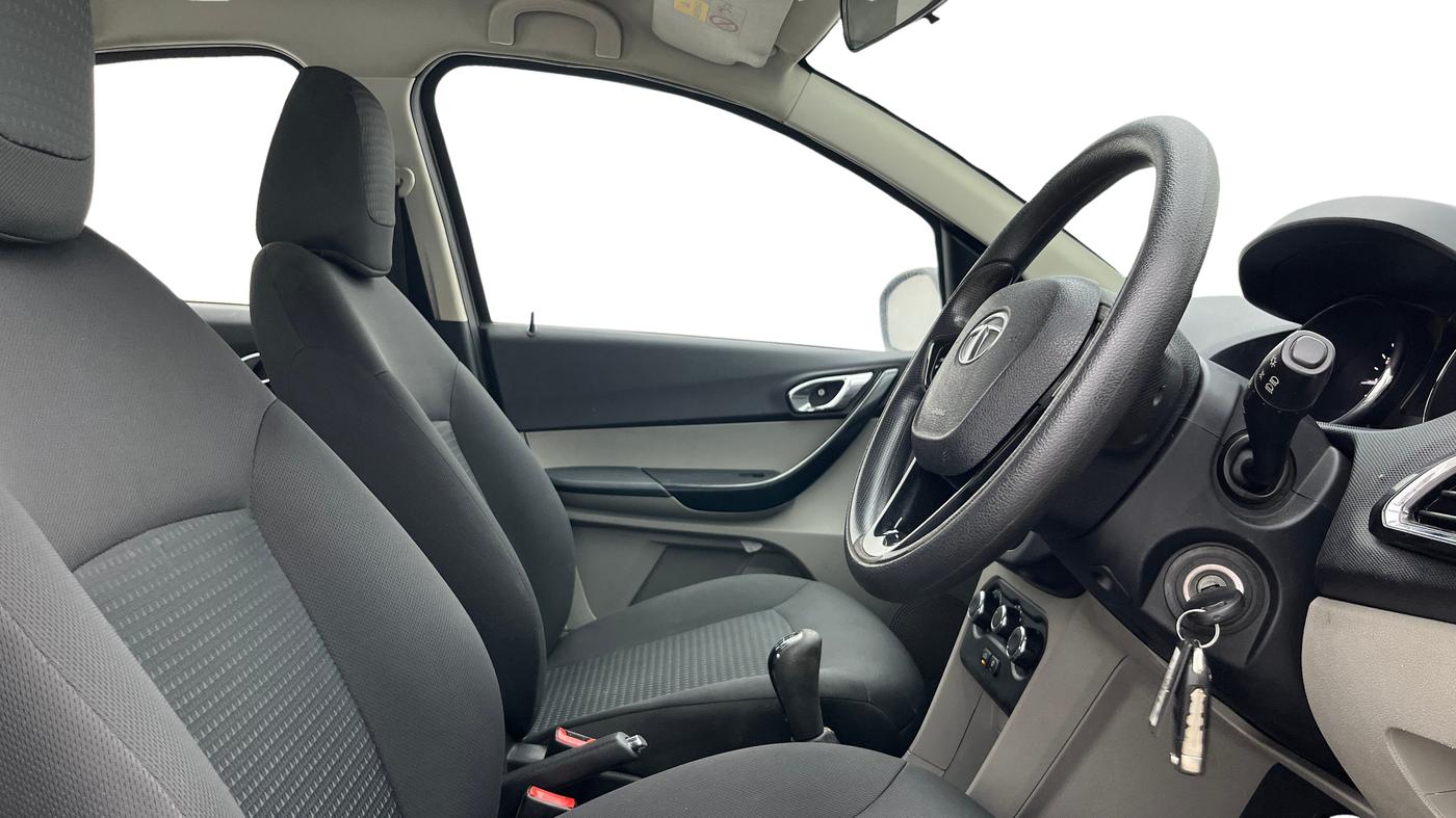 2018 Tata Tiago XZ PETROL, Petrol, Manual, 49,935 km, Right Side Front Door Cabin