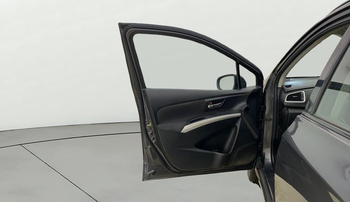 2016 Maruti S Cross ZETA 1.3, Diesel, Manual, 1,11,047 km, LHS Front Door