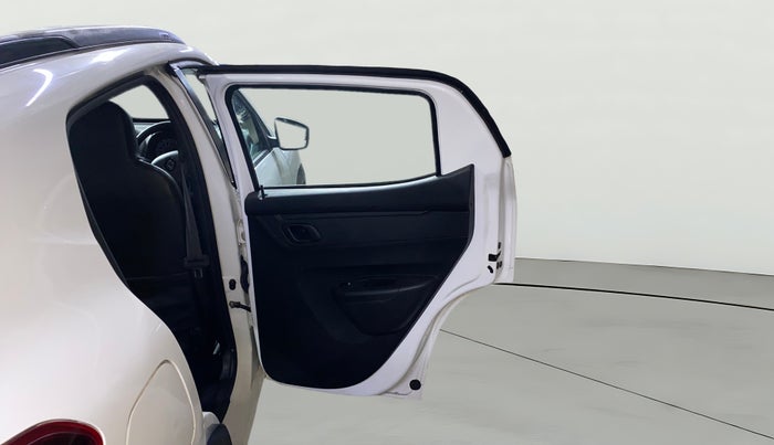 2024 Renault Kwid RXT 1.0 AMT, Petrol, Automatic, 10,574 km, RHS Rear Door