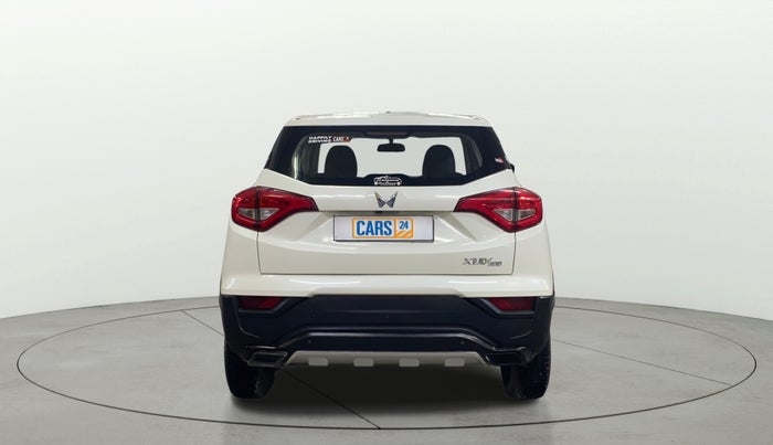 2023 Mahindra XUV300 W4 1.2 PETROL, Petrol, Manual, 8,022 km, Back/Rear