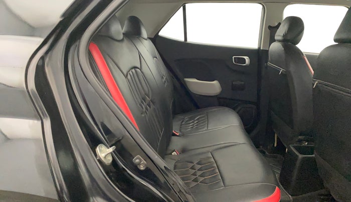 2023 Hyundai VENUE E 1.2, CNG, Manual, 76,125 km, Right Side Rear Door Cabin