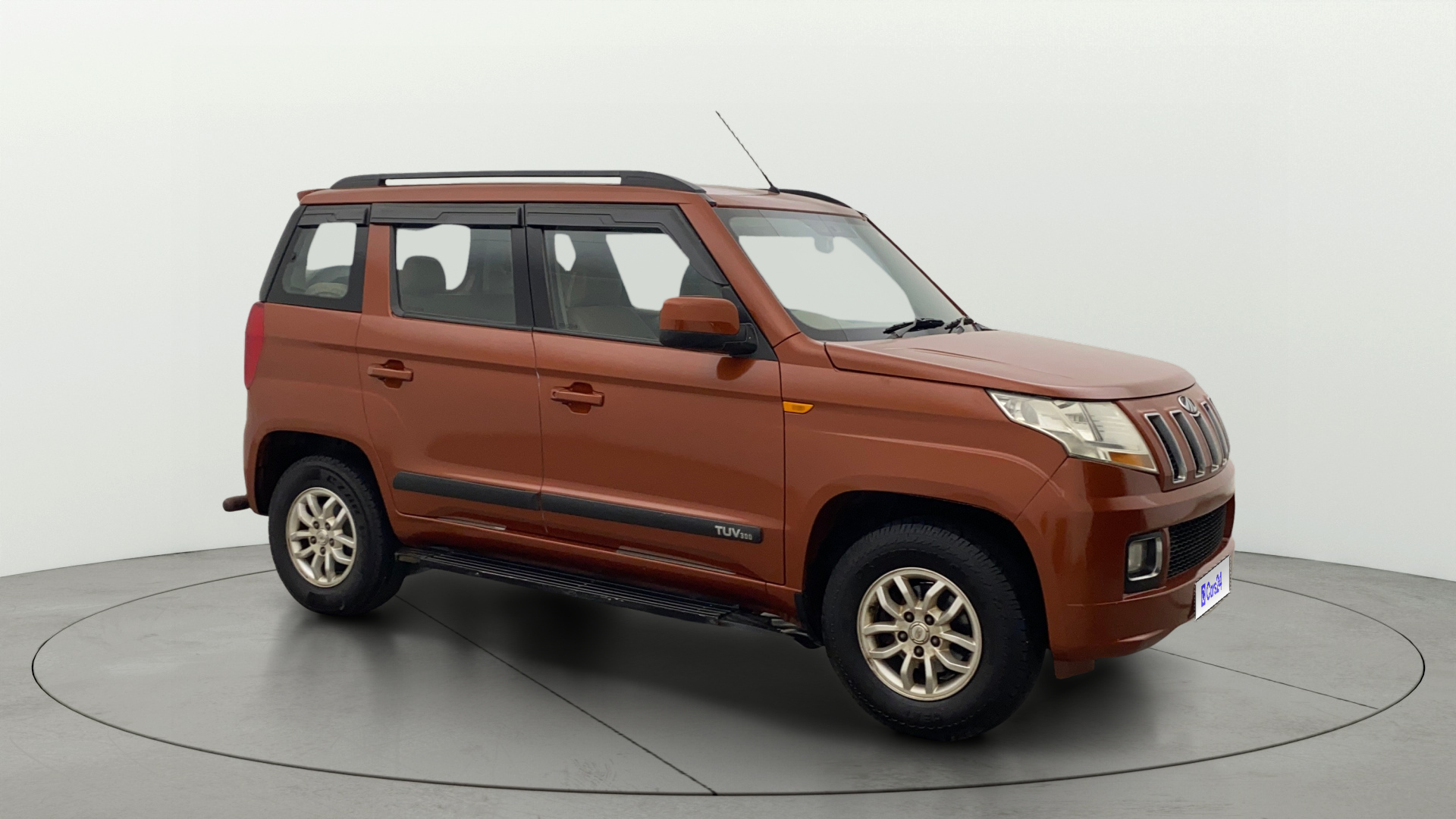 2016 Mahindra TUV300 T8 2016 Mahindra TUV300 T8